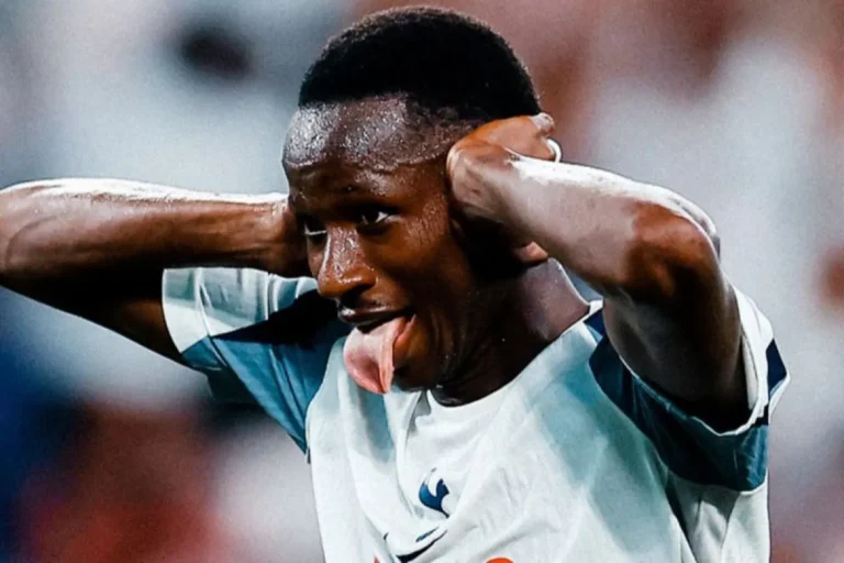 ടോട്ടൻഹാം താരം പേപ് മറ്റാർ സാറിന്റെ