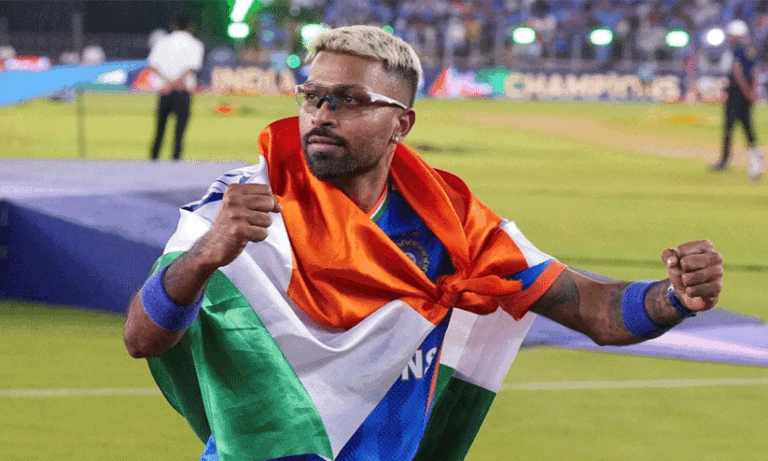 ടി20 ലോകകപ്പ് വിജയാഘോഷത്തിനിടെ ഇന്ത്യൻ പതാകയെ അപമാനിച്ചതായി പരാതി; ഹാർദിക് പാണ്ഡ്യക്കെതിരെ കേസ്