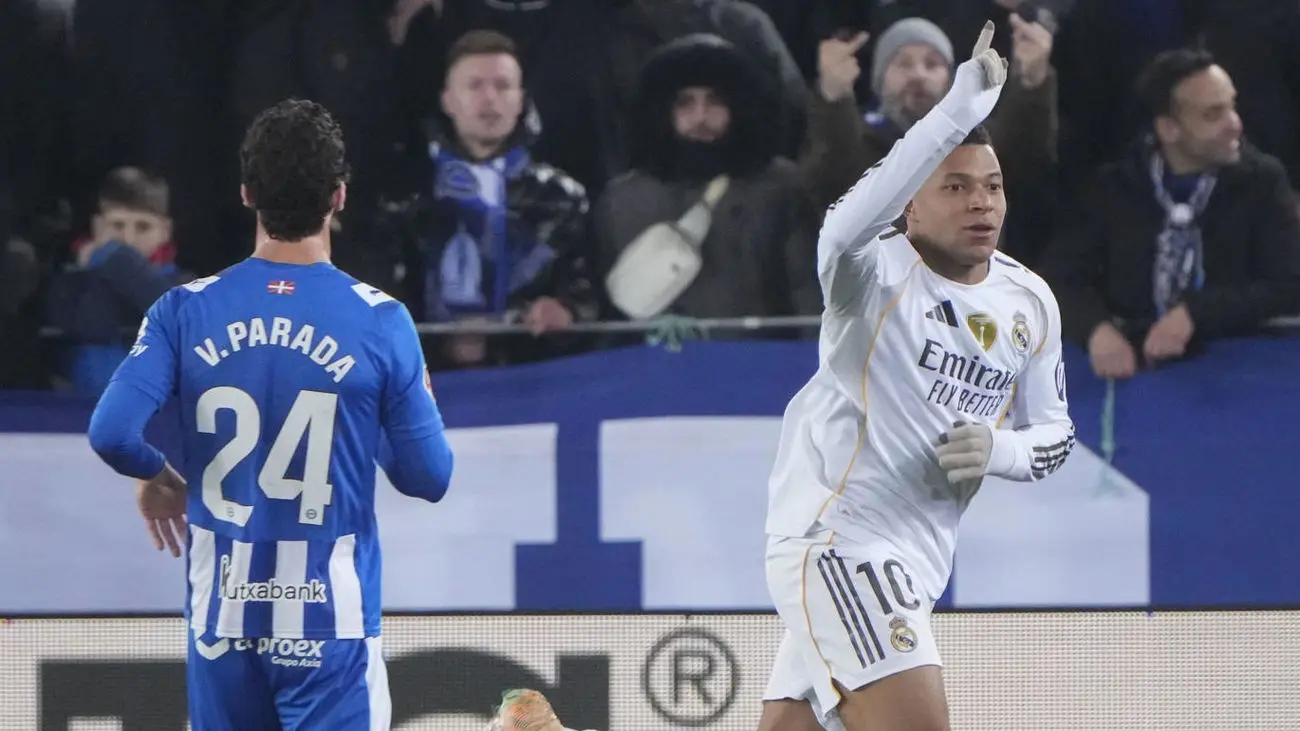 അലാവസിനെതിരായ റയൽ മാഡ്രിഡ് ടീം പ്രഖ്യാപിച്ചു; ഷൗമേനി തിരിച്ചെത്തി, യുവതാരം ജാവി നവാരോക്കും അവസരം