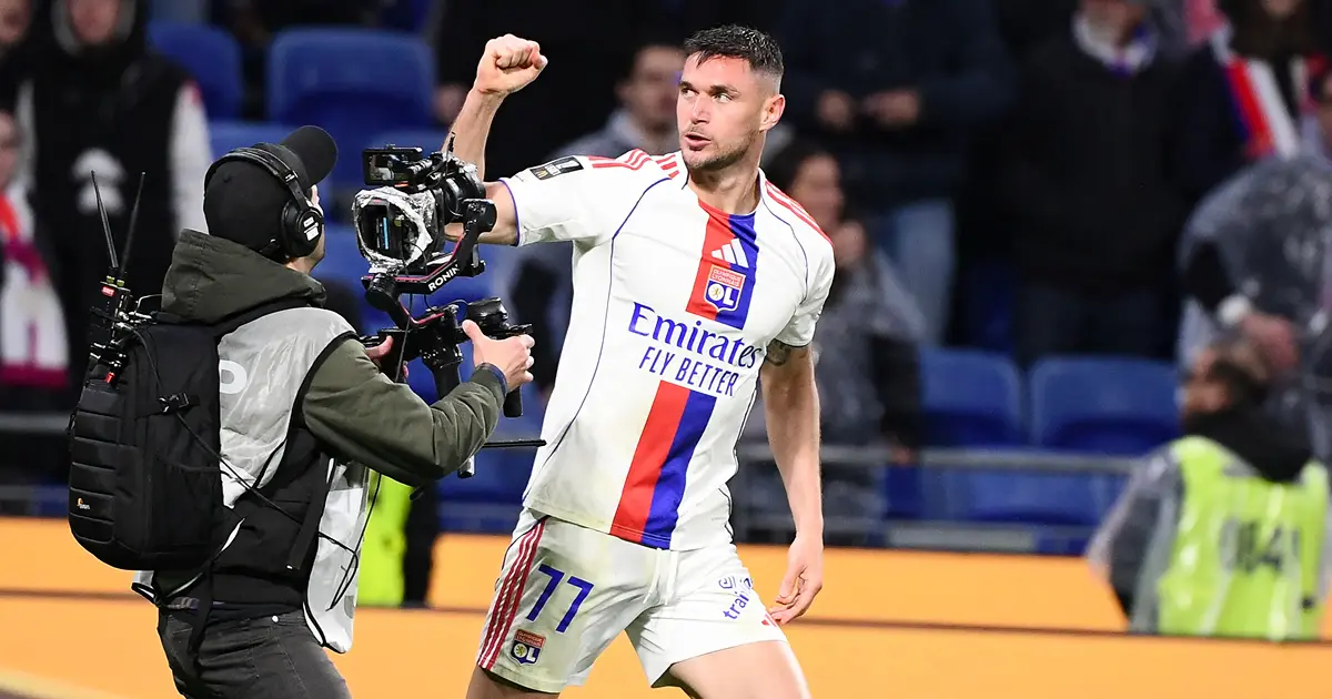 തുടർച്ചയായ മൂന്നാം ജയം; ലീഗ് 1-ൽ അവിശ്വസനീയ കുതിപ്പുമായി ലിയോൺ