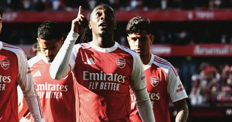 പ്രീമിയർ ലീഗ്: ദീർഘദൂര ഗോളുകളിൽ തലപ്പത്ത് എബെറെച്ചി ഈസ്