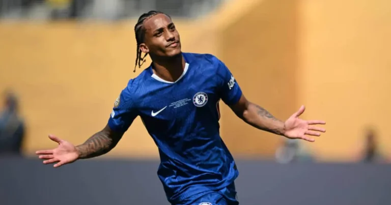 ജൂലിയൻ ആൽവരസിന് പകരക്കാരനായി ബാഴ്‌സലോണയുടെ നോട്ടം ജോവാ പെഡ്രോയിലേക്ക്