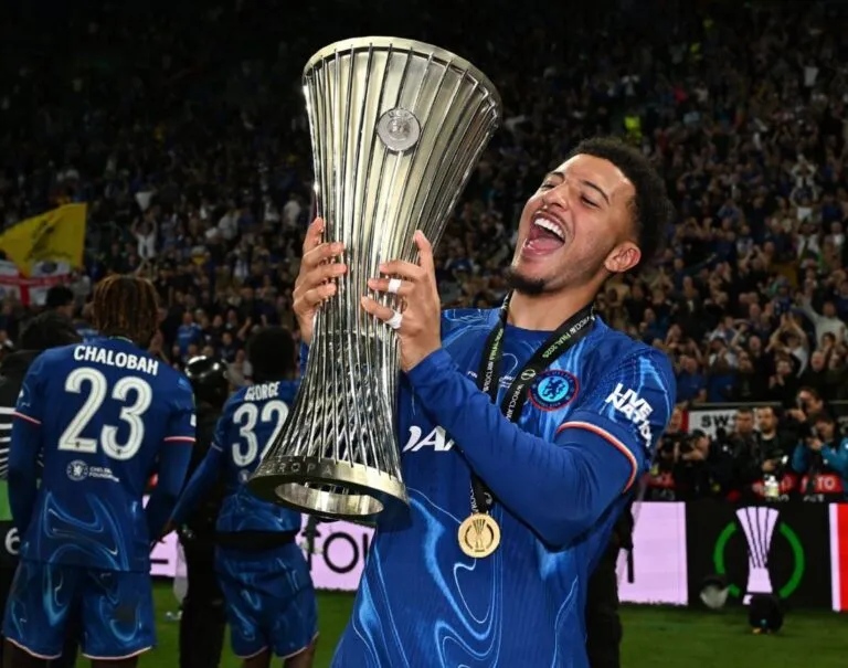 Jadon Sancho heading to Juventus (@FabrizioRomano)