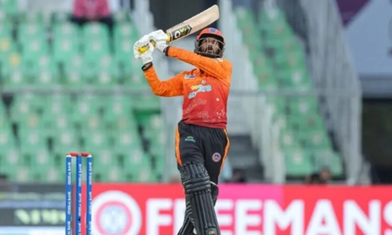 ക്രിക്കറ്റിന്‍റെ അഖിലാസ്ത്രം