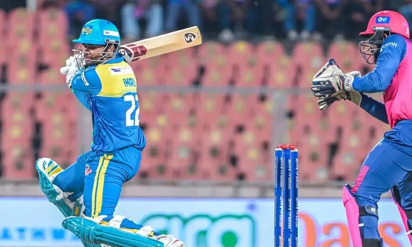 കെ.സി.എല്ലിൽ ട്രിവാന്ഡ്രം റോയല്സിന് തുടര്ച്ചയായ മൂന്നാം തോല്വി; തൃശൂര് ടൈറ്റന്സിനോട് കീഴടങ്ങിയത് 11 റൺസിന്