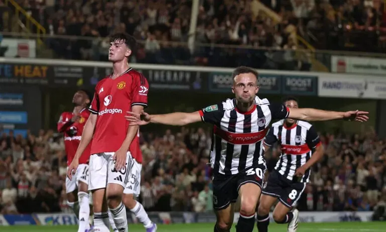 ഇ.എഫ്.എല്ലിൽ നാലാം ഡിവിഷൻ ക്ലബിനോട് തോറ്റു; നാണകെട്ട് മടങ്ങി മാഞ്ചസ്റ്റർ യുണൈറ്റഡ്