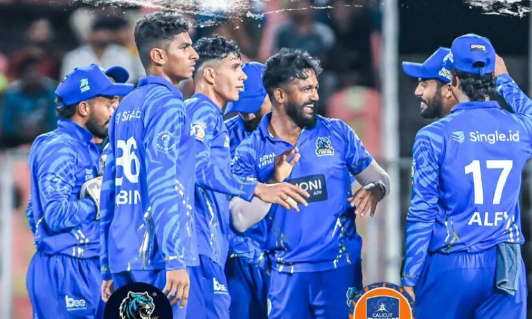 കെ.സി.എൽ ഫൈനലിൽ കൊച്ചി ബ്ലൂ ടൈഗേഴ്സ്-കൊല്ലം സെയിലേഴ്സ് പോരാട്ടം; കാലിക്കറ്റിനെ 15 റൺസിന് വീഴ്ത്തി കൊച്ചി