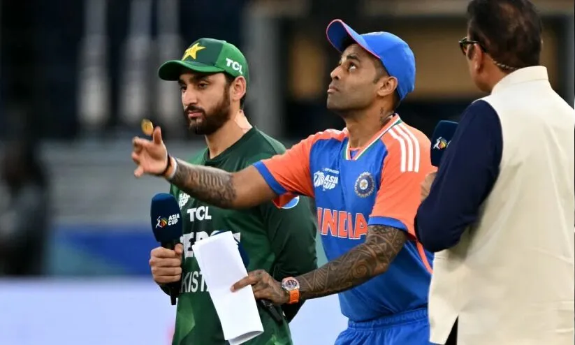 ‘അങ്ങനെ നിയമമൊന്നുമില്ല’; പാക് താരങ്ങൾക്ക് കൈകൊടുക്കാത്തതിൽ വിശദീകരണവുമായി ബി.സി.സി.ഐ