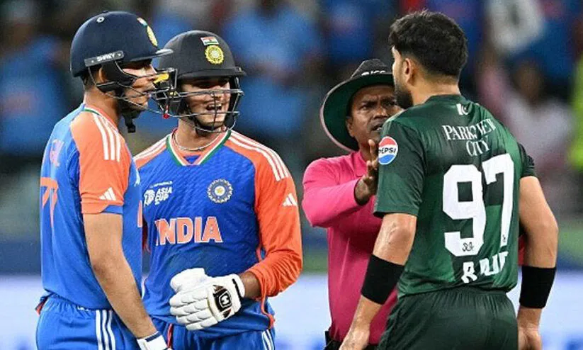 ‘നിങ്ങൾ വാചകമടിക്കും, ഞങ്ങൾ ജയിക്കും...’; ഇന്ത്യക്കു മുന്നിൽ നാണംകെട്ട പാകിസ്താൻ ടീമിനെ ട്രോളി അഭിഷേകും ഗില്ലും