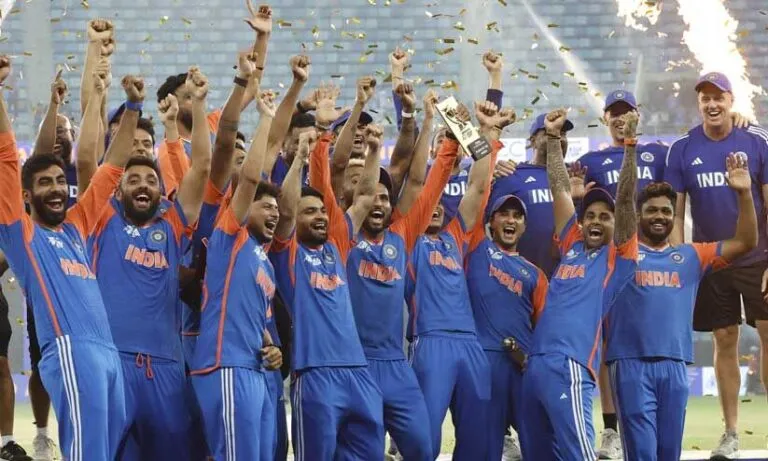 ഏഷ്യാ കപ്പ് കിരീട വിജയം; ഇന്ത്യൻ ടീമിന് കോടികൾ സമ്മാനവുമായി ബി.സി.സി.ഐ