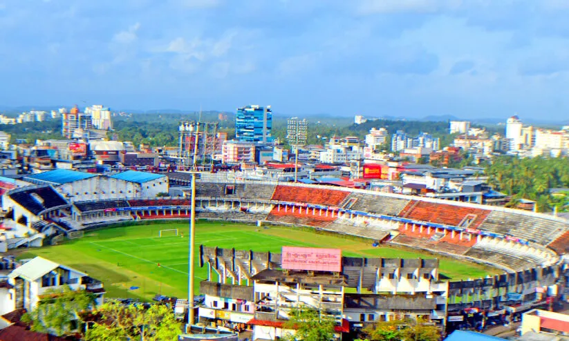 ഗ്രാൻഡ് കിക്കോഫിനൊരുങ്ങി സൂപ്പർ ലീഗ് കേരള