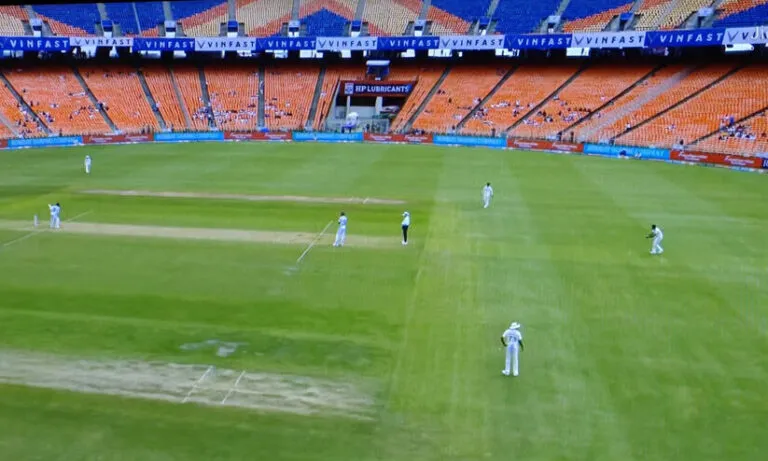 വയനാട്ടിൽ രഞ്ജി കാണാനെത്തുന്ന കാണികൾ പോലും അഹ്മദാബാദിൽ ടെസ്റ്റ് മത്സരം കാണാനില്ല, നാണക്കേടിൽ ബി.സി.സി.ഐ