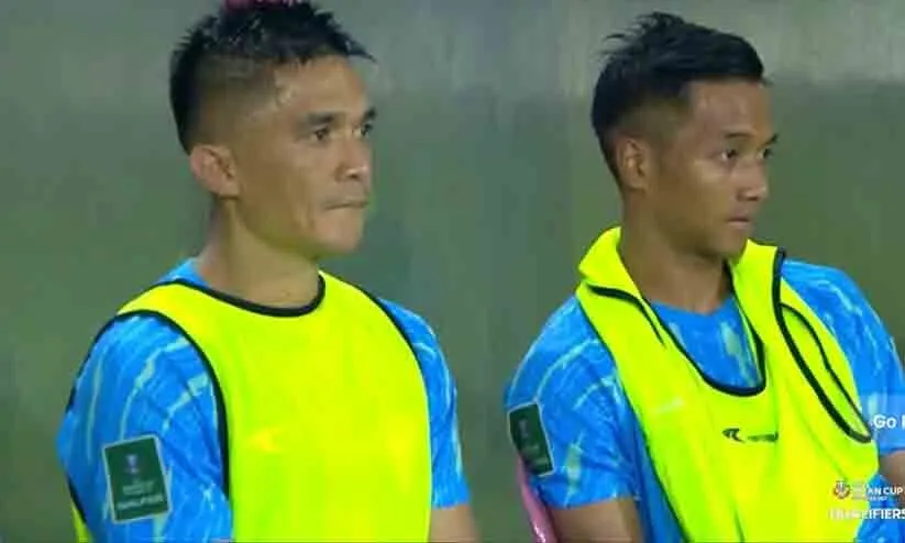 കുഞ്ഞു രാജ്യങ്ങൾ ലോകകപ്പിലേക്ക്; ഏഷ്യൻ കപ്പ് യോഗ്യതപോലുമില്ലാതെ ഇന്ത്യ; സിംഗപ്പൂരിനോട് തോറ്റ് ഛേത്രിയും സംഘവും