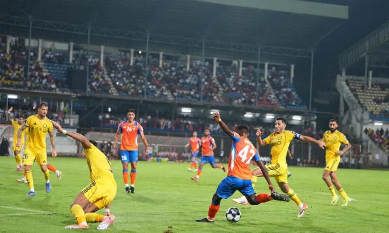 ഗ്രൗണ്ടിൽ അതിക്രമിച്ച് കയറി അൽ നസ്ർ താരത്തിനൊപ്പം സെൽഫി; മലയാളി ആരാധകന് ജയിൽശിക്ഷ