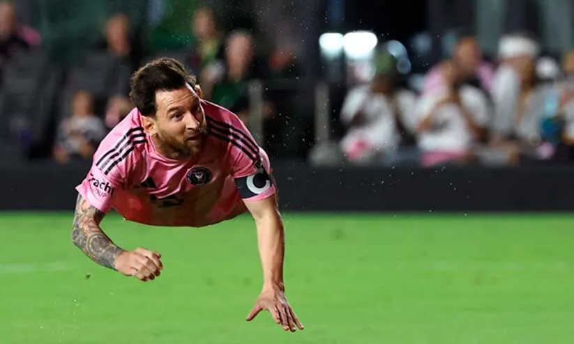 പറക്കും ഹെഡ്ഡർ ഗോളുമായി മെസ്സിയുടെ ഗോൾഡൻ ബൂട്ട് ആഘോഷം; ഇരട്ട ഗോൾ; ഇന്റർ മയാമിക്ക് ജയം