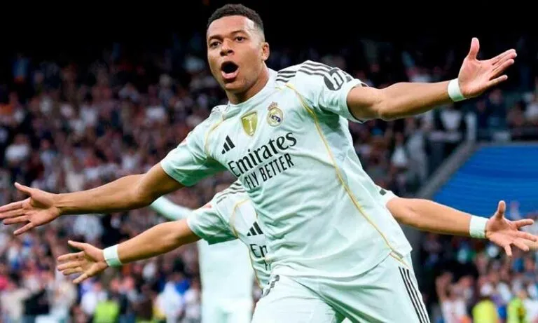 റയൽ ക്ലാസികോ; ബാഴ്സലോണയെ വീഴ്ത്തി റയൽ മഡ്രിഡ്; ഗോളടിച്ച് എംബാപ്പെയും ബെല്ലിങ്ഹാമും