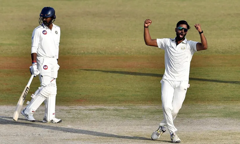 രഞ്ജിയിൽ ലീഡ് വഴങ്ങി കേരളം, 371ന് പുറത്ത്; മത്സരം സമനിലയിൽ, പഞ്ചാബിന് മൂന്നു പോയന്‍റ്