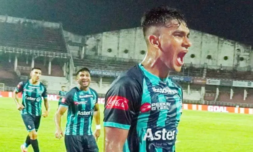 സൂപ്പർ ലീഗ് കേരള; കാലിക്കറ്റ് എഫ്.സി- കണ്ണൂർ വാരിയേഴ്സ് മത്സരം സമനിലയിൽ, 1-1