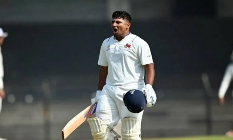 ‘65നു മുകളിൽ ശരാശരി ഉണ്ടായിട്ടും പരിഗണിച്ചില്ല, ഇങ്ങനെയെങ്കിൽ ആരും രഞ്ജി കളിക്കാൻ മെനക്കെടില്ല’; സർഫറാസിനെ തഴയുന്നതിൽ വിമർശനവുമായി തരൂർ