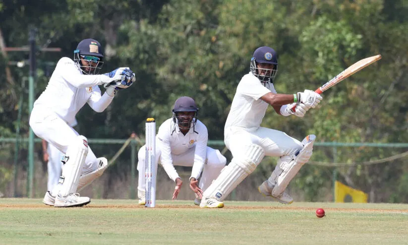 നാണംകെട്ട് കേരളം! രഞ്ജിയിൽ ഇന്നിങ്സിനും 164 റണ്‍സിനും തോറ്റു; മുഹ്സിൻ ഖാന് ആറു വിക്കറ്റ്