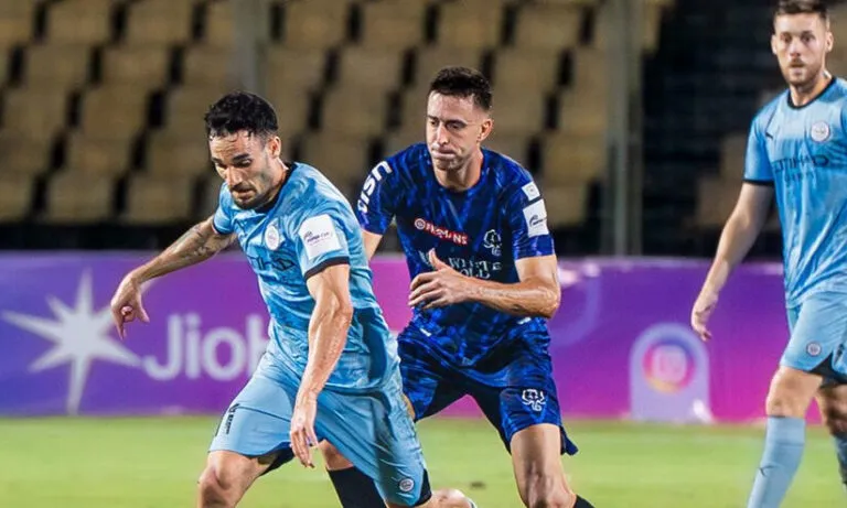 സെൽഫ് ഗോൾ തോൽവി! സൂപ്പർ കപ്പിൽ ബ്ലാസ്റ്റേഴ്സ് പുറത്ത്, മുംബൈ സെമിയിൽ