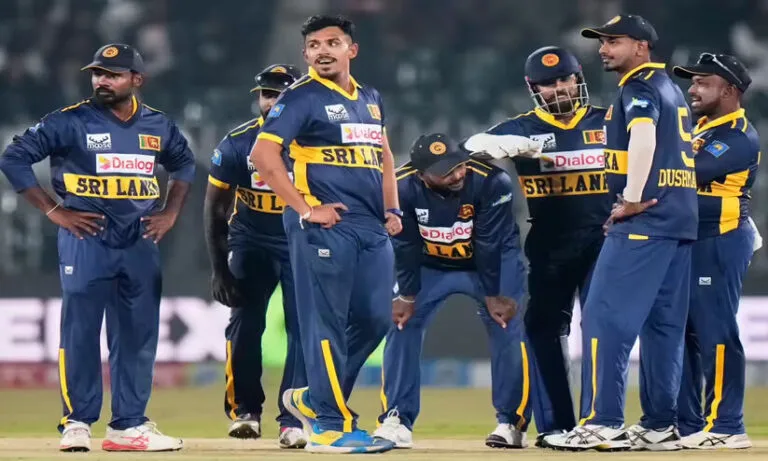 പാകിസ്താൻ-ശ്രീലങ്ക പരമ്പര മുടങ്ങില്ല, നാട്ടിലേക്ക് മടങ്ങുന്നവർക്ക് പകരം പുതിയ താരങ്ങളെത്തും; മത്സരം പുനക്രമീകരിച്ചു