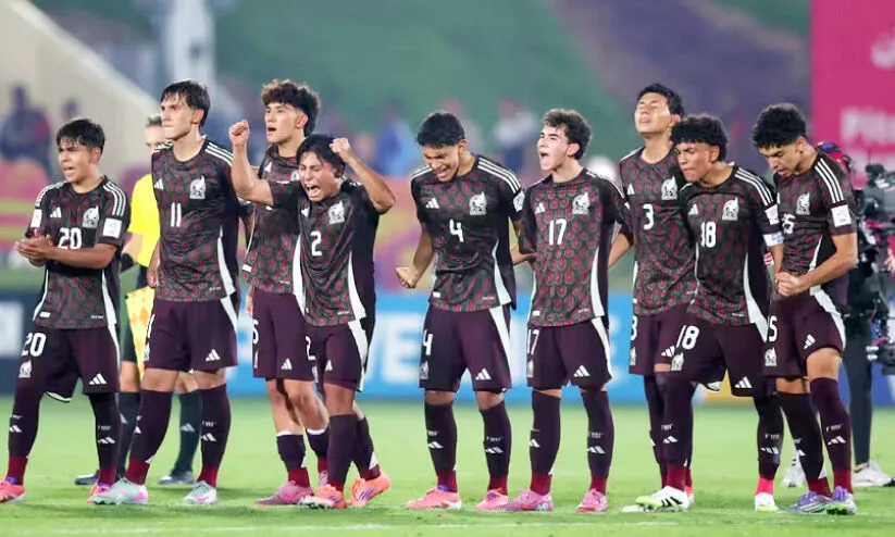 ആ​സ്പ​യ​റി​ൽ മെ​ക്സി​ക്ക​ൻ അ​പാ​ര​ത