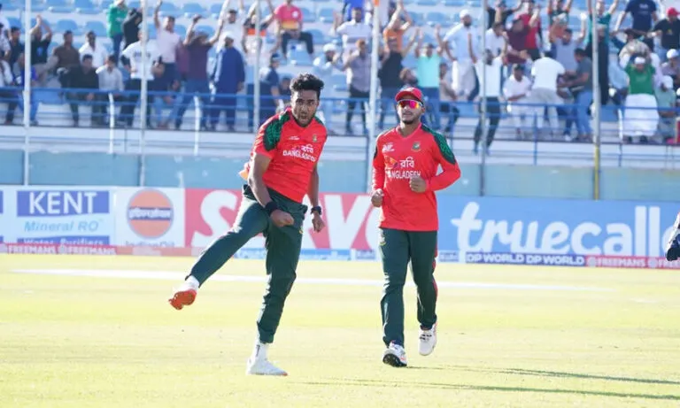 സൂപ്പർ ആവേശം! സൂപ്പർ ഓവറിൽ ഇന്ത്യയെ വീഴ്ത്തി ബംഗ്ലാദേശ് റൈസിങ് സ്റ്റാർസ് ഏഷ്യ കപ്പ് ഫൈനലിൽ