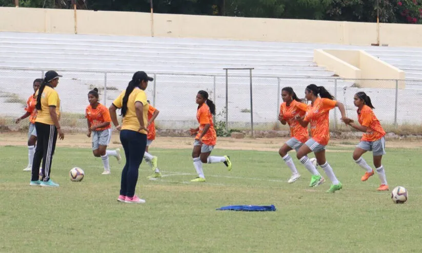 ദേശീയ ജൂനിയർ വനിത ഫുട്ബാൾ: കേരളത്തെ തമീന ഫാത്തിമ നയിക്കും