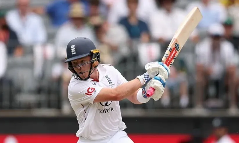 ആസ്ട്രേലിയ 132ന് പുറത്ത്, ലീഡുയർത്തി ഇംഗ്ലണ്ട്; പെർത്തിൽ ചാരമാകുമോ മൈറ്റി ഓസീസ്?