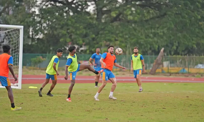 സൂപ്പർലീഗ് കേരള; ഇന്ന് വാരിയേഴ്സ്-ഫോഴ്‌സ മുഖാമുഖം