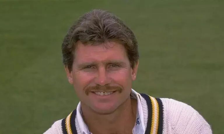 90കളിലെ പേസർമാരുടെ പേടി സ്വപ്നം റോബിൻ സ്മിത്ത് അന്തരിച്ചു