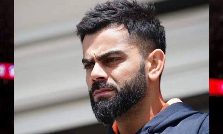 ‘യു ടേൺ’ അടിച്ച് കോഹ്‍ലി; സെലക്ടർമാരുടെ സമ്മർദത്തിന് വഴങ്ങി; 15 വർഷത്തിനു ശേഷം വിജയ് ഹസാരെ കളിക്കാനെത്തുന്നു