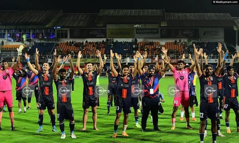 മലപ്പുറം എഫ്.സി സെമിയിൽ; കെന്നഡിക്ക് ഹാട്രിക്; സൂപ്പർ ലീഗ് കേരളയിൽ കൊച്ചിയെ വീഴ്ത്തിയത് 4-2ന്