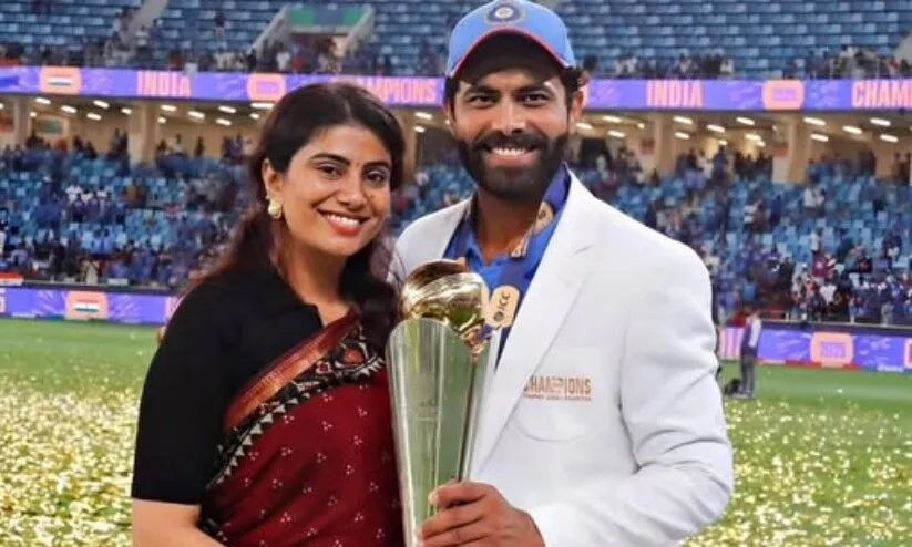 ‘വിദേശ പര്യടനത്തിനിടെ ഇന്ത്യൻ താരങ്ങൾ മോശം കാര്യങ്ങൾ ചെയ്യുന്നു, പക്ഷേ ജദേജ അങ്ങനെയല്ല’; റിവാബയുടെ പരാമർശം വിവാദത്തിൽ