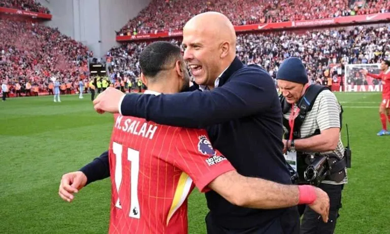 സ​ലാ​ഹു​മാ​യി പ്ര​ശ്ന​ങ്ങ​ളി​ല്ലെ​ന്ന് ലിവർപൂൾ കോച്ച് സ്ലോ​ട്ട്