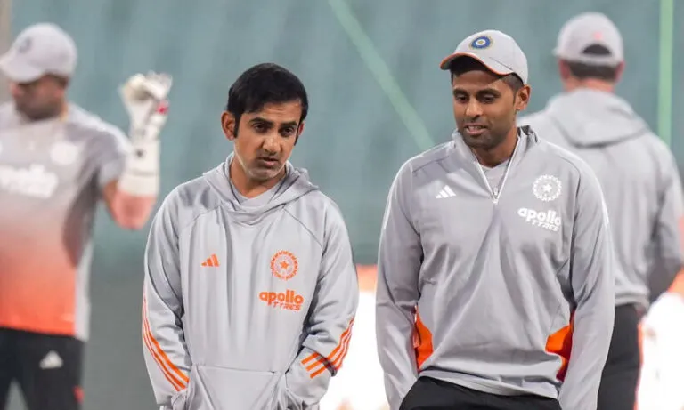 ഗില്ലിന് പരിക്ക്, ഓപ്പണറായി സഞ്ജു എത്തുമോ? ഇന്ത്യ-ദക്ഷിണാഫ്രിക്ക ട്വന്‍റി20 മത്സരം വൈകുന്നു