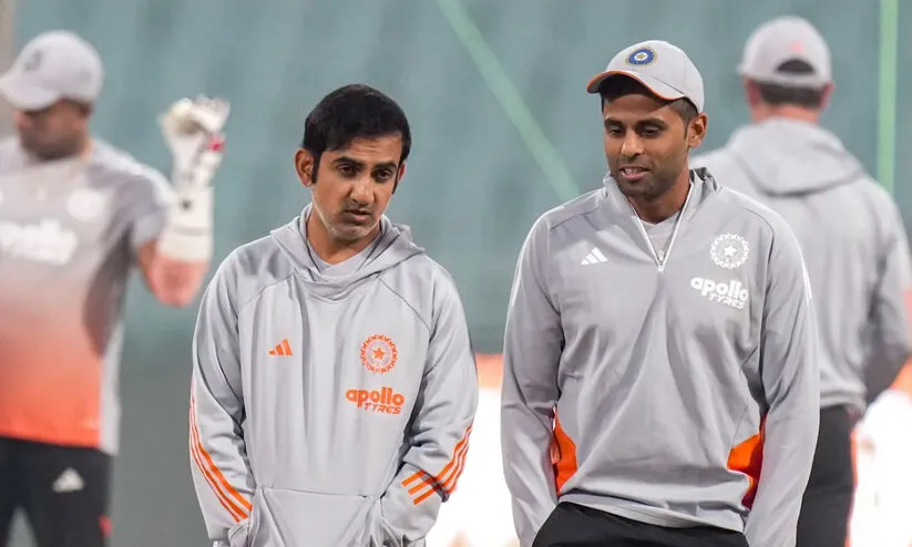 ഗില്ലിന് പരിക്ക്, ഓപ്പണറായി സഞ്ജു എത്തുമോ? ഇന്ത്യ-ദക്ഷിണാഫ്രിക്ക ട്വന്‍റി20 മത്സരം വൈകുന്നു