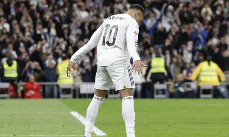 എംബാപ്പെ ക്രിസ്റ്റ്യാനോയുടെ റെക്കോഡിനൊപ്പം, ‘സിയൂ’ ആഘോഷവും; സെവിയ്യയെ തകർത്ത് ബാഴ്സയുമായുള്ള ലീഡ് കുറച്ച് റയൽ