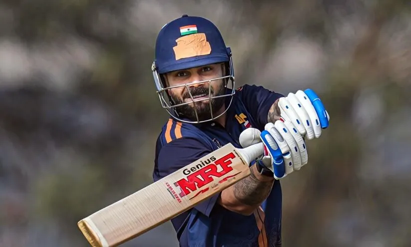 ഓസീസ് ഇതിഹാസത്തെയും പിന്നിലാക്കി കിങ് കോഹ്‌ലി; വീണ്ടും ലോക റെക്കോഡ്