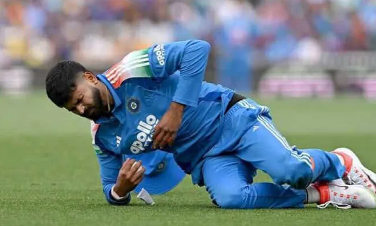 ശസ്ത്രക്രിയക്കു പിന്നാലെ ശരീരഭാരം ഗണ്യമായി കുറഞ്ഞു; ശ്രേയസ് അയ്യരുടെ തിരിച്ചുവരവ് വൈകും, ന്യൂസിലൻഡിനെതിരെ കളിച്ചേക്കില്ല