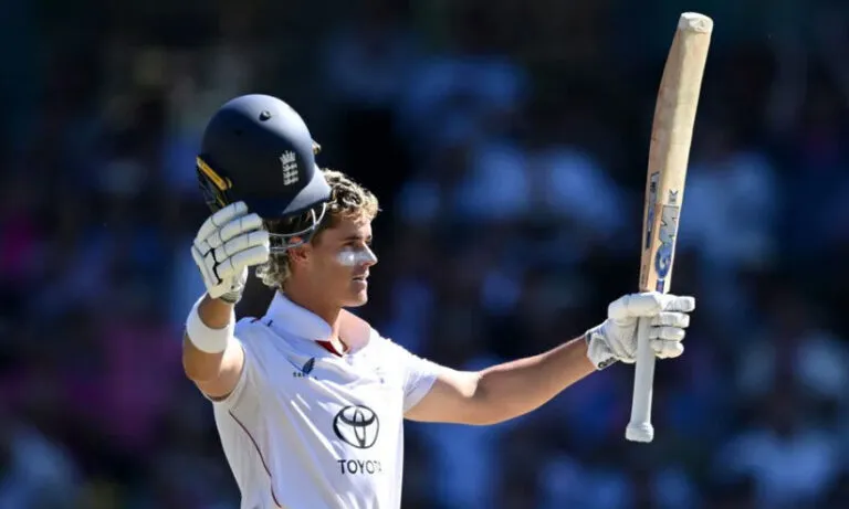 അവസാന സെഷനിൽ വീണത് അഞ്ചു വിക്കറ്റ്; ചെറുത്തു നിന്നത് ജേക്കബ് ബിഥെൽ (142*) മാത്രം; തോൽവിയുടെ വക്കിൽ ഇംഗ്ലണ്ട്