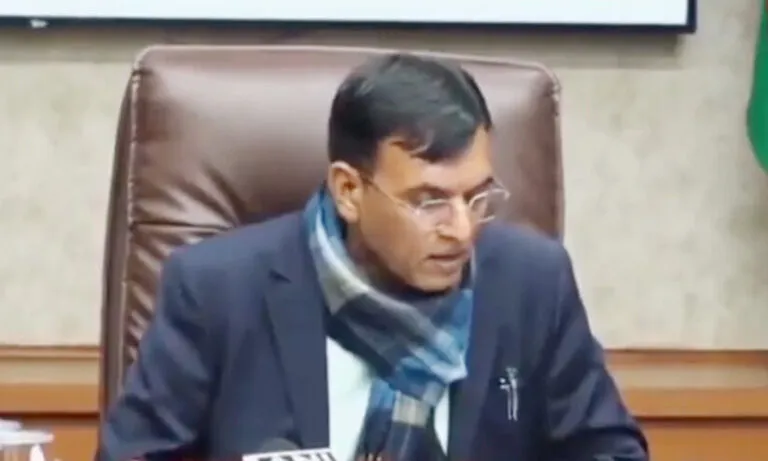 ’മോഹന്‍ ബെഗൻ, ഈസ്റ്റ് ബെഗൻ’...രാജ്യത്തെ പ്രമുഖ ക്ലബുകളുടെ പേരുപോലുമറിയാത്ത കേന്ദ്ര കായിക മന്ത്രി, ട്രോളുകളുടെ പൂരം