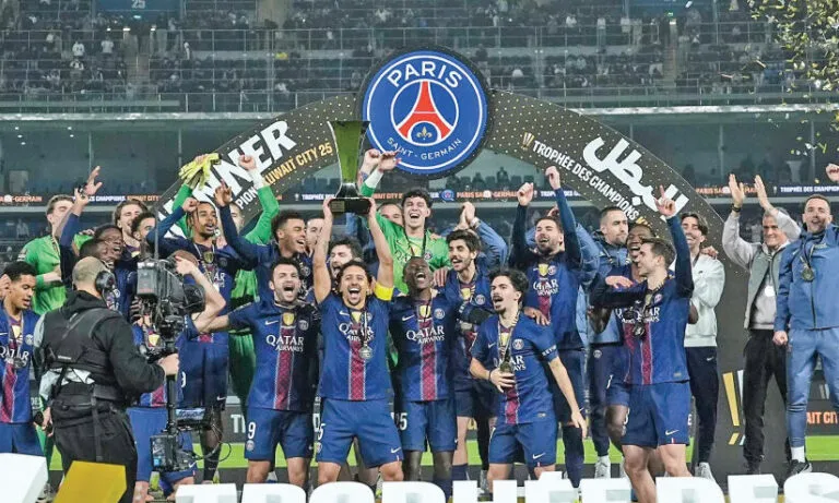 ഫ്ര​ഞ്ച് സൂ​പ്പ​ർ ക​പ്പ് കി​രീ​ടം പി.​എ​സ്.​ജി​ക്ക്; മാ​ർ​സെ​യി​ലി​നെ ഷൂ​ട്ടൗ​ട്ടി​ൽ പ​രാ​ജ​യ​പ്പെ​ടു​ത്തി