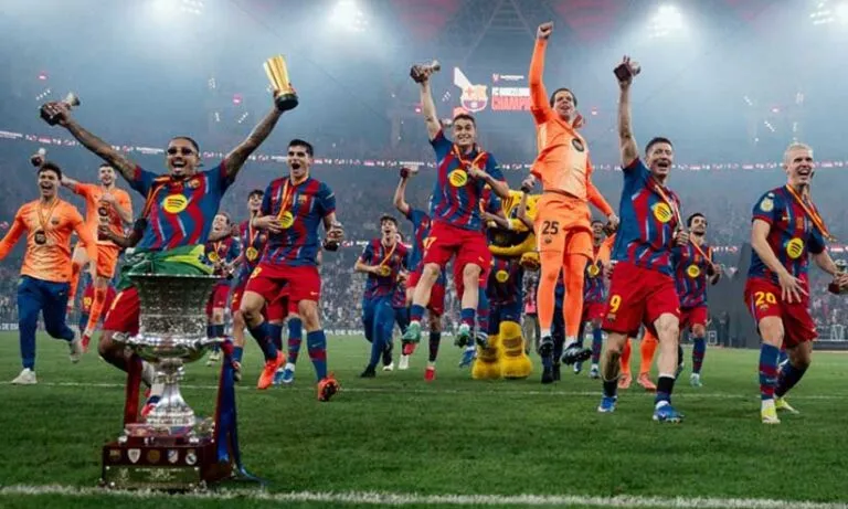 ഇഞ്ചുറി ടൈമിൽ സൂപ്പർ ക്ലാസിക്; സൂപ്പർ ചാമ്പ്യന്മാരായി ബാഴ്സലോണ; ഡബ്ൾ ​സ്ട്രോങ്ങിൽ റഫീന്യ