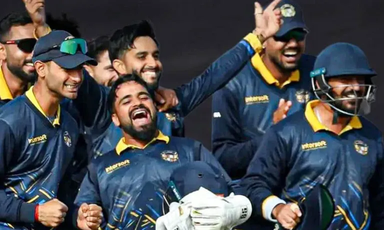 വിജയ് ഹസാരെ ട്രോഫി: പഞ്ചാബും വിദർഭയും സെമിയിൽ