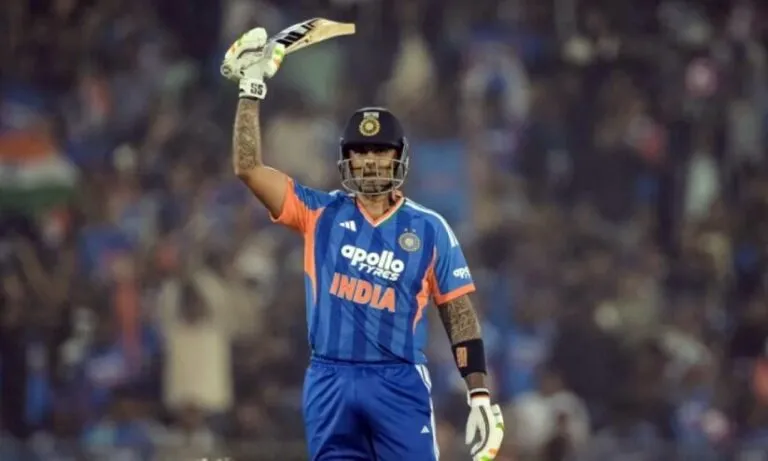 അടിക്ക് തിരിച്ചടി, ക്യാപ്റ്റൻ സൂര്യക്കും ഇഷാനും അർധ സെഞ്ച്വറി; റായ്പുരിൽ ഇന്ത്യക്ക് റെക്കോഡ് വിജയം