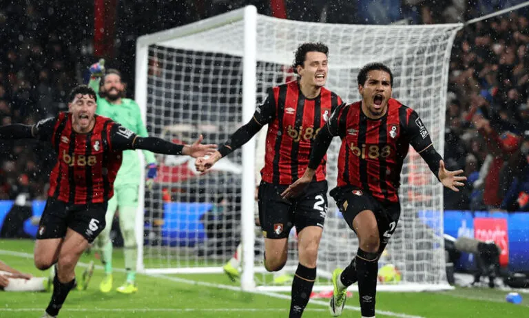 പ്രീമിയർ ലീഗിൽ ഇഞ്ചുറി ടൈമിൽ ലിവർപൂളിന് തോൽവി; സ്ലോട്ടിന്റെ നില പരുങ്ങലിൽ