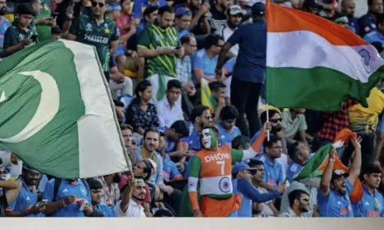 ബഹിഷ്കരണ ഭീഷണിയിൽ പാകിസ്താന്റെ ‘യു ടേൺ’; ഉപാധി സ്വീകരിച്ചാൽ ഇന്ത്യക്കെതിരെ കളിക്കും; തീരുമാനം ഉടൻ