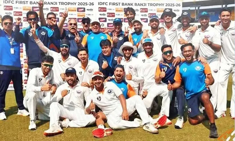 രഞ്ജി ട്രോഫിയിൽ ചരിത്രം കുറിച്ച് ജമ്മു കശ്മീർ; ബംഗാളിനെ തകർത്ത് ആദ്യ ഫൈനലിന്